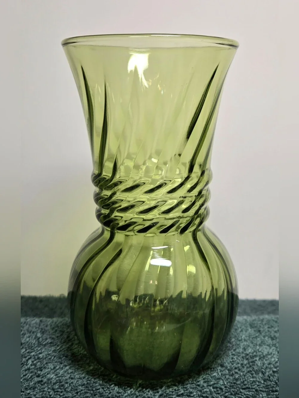 Vintage Green Art Glass Spiral Swirl Vase